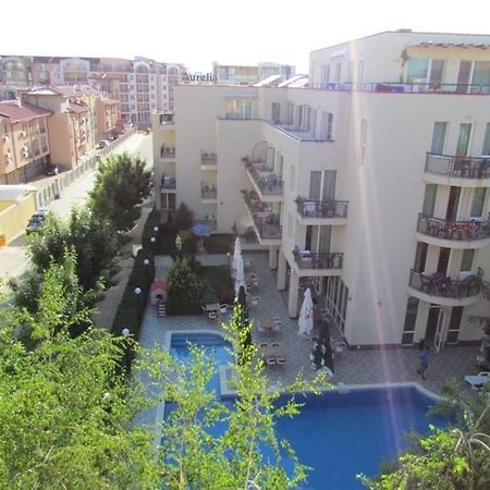 Family Hotel Aurelia Napospart Kültér fotó