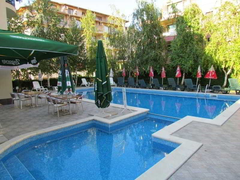 Family Hotel Aurelia Napospart Kültér fotó